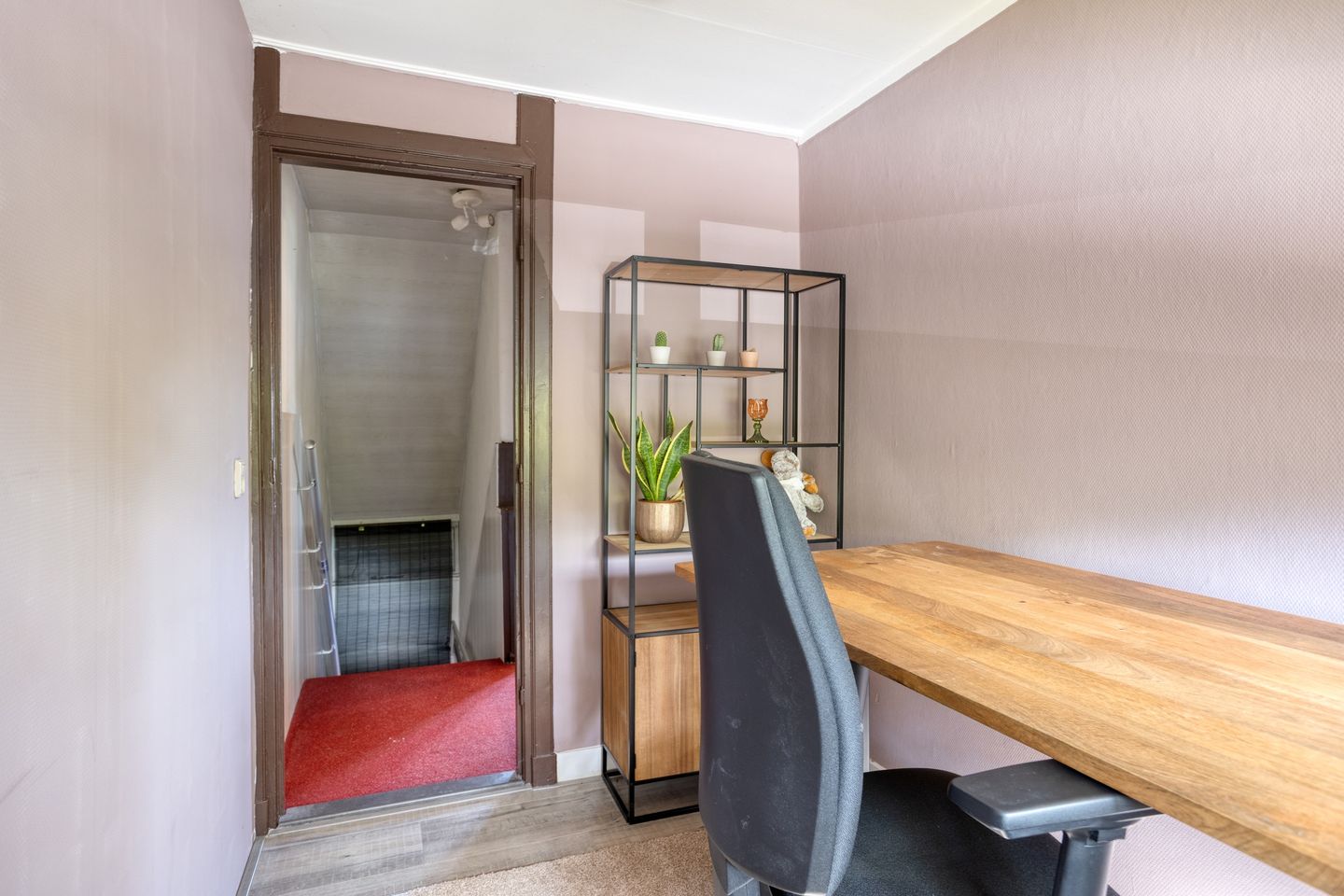 Charming Corner House with Garden and Three Bedrooms — 19