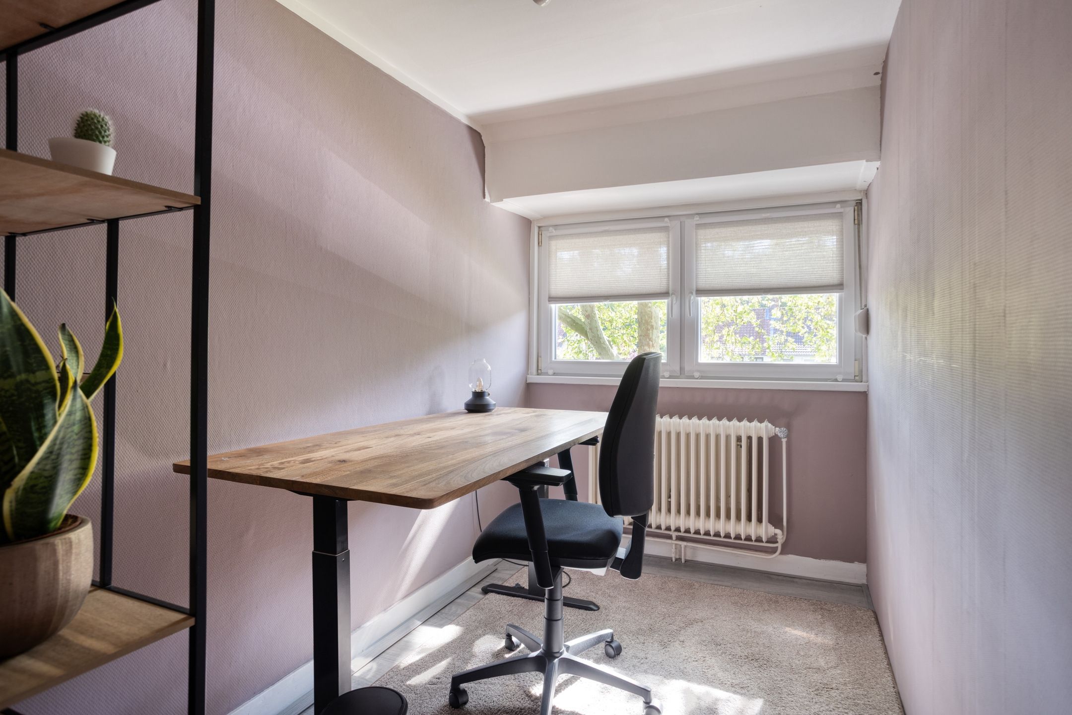 Charming Corner House with Garden and Three Bedrooms — 18