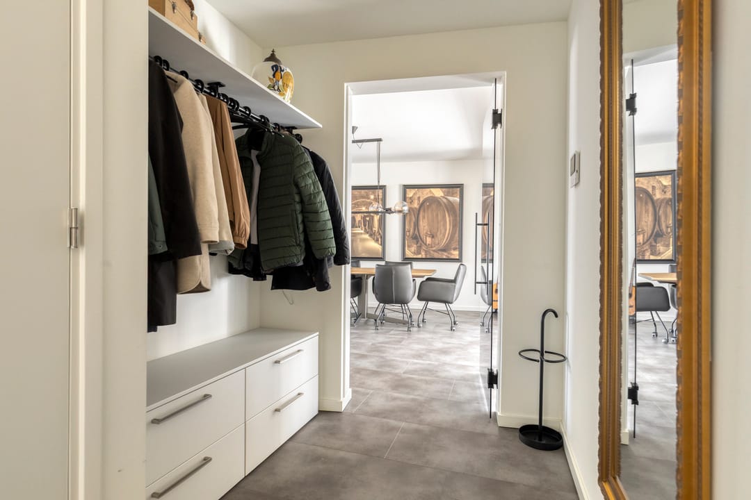 Spacious and Modern Apartment in Hulst Center with Rooftop Terrace and Private Parking — 7