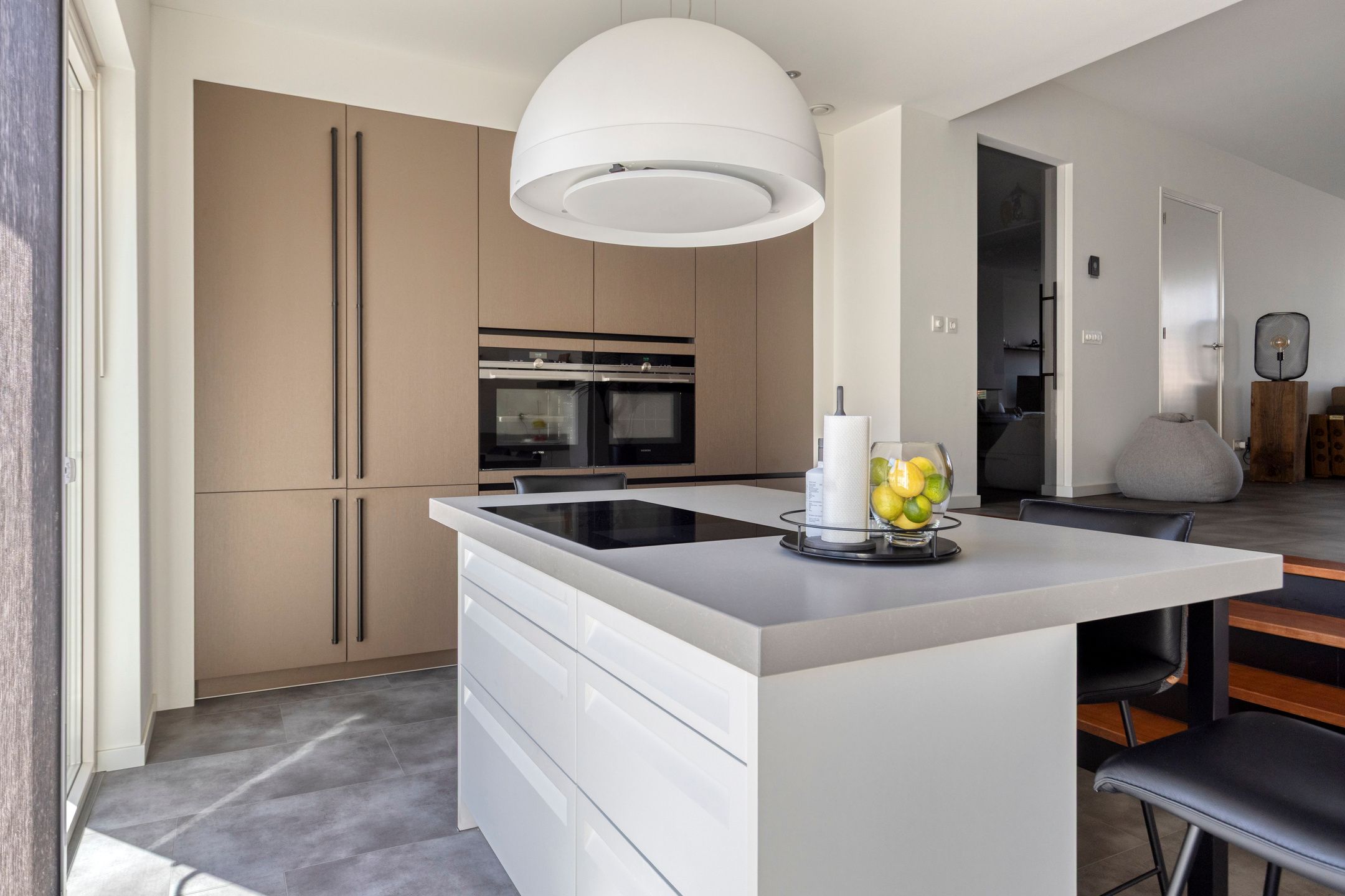 Spacious and Modern Apartment in Hulst Center with Rooftop Terrace and Private Parking — 21