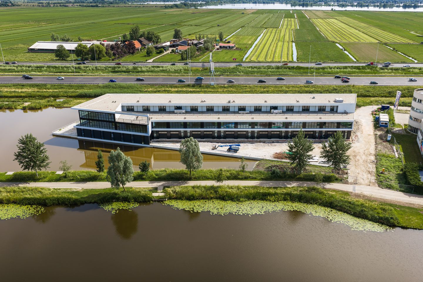 Bekijk foto 1 van Tolnasingel 15