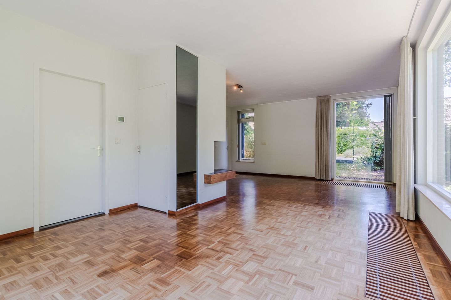 Spacious Detached Villa with Garden Near Forest in Geldrop — 10