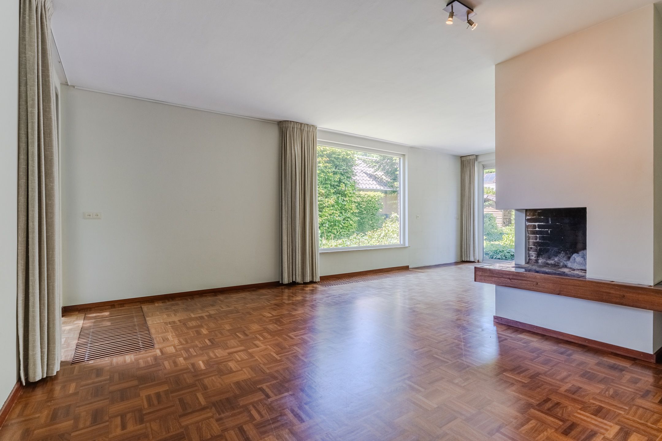 Spacious Detached Villa with Garden Near Forest in Geldrop — 9