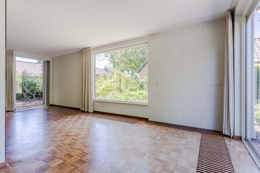Spacious Detached Villa with Garden Near Forest in Geldrop — 11