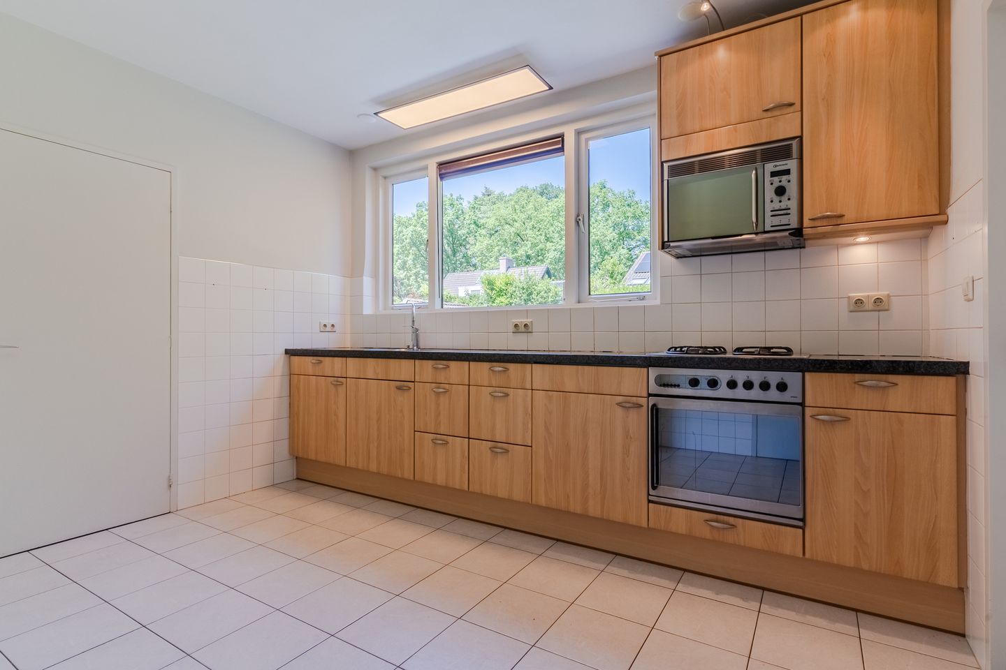 Spacious Detached Villa with Garden Near Forest in Geldrop — 14