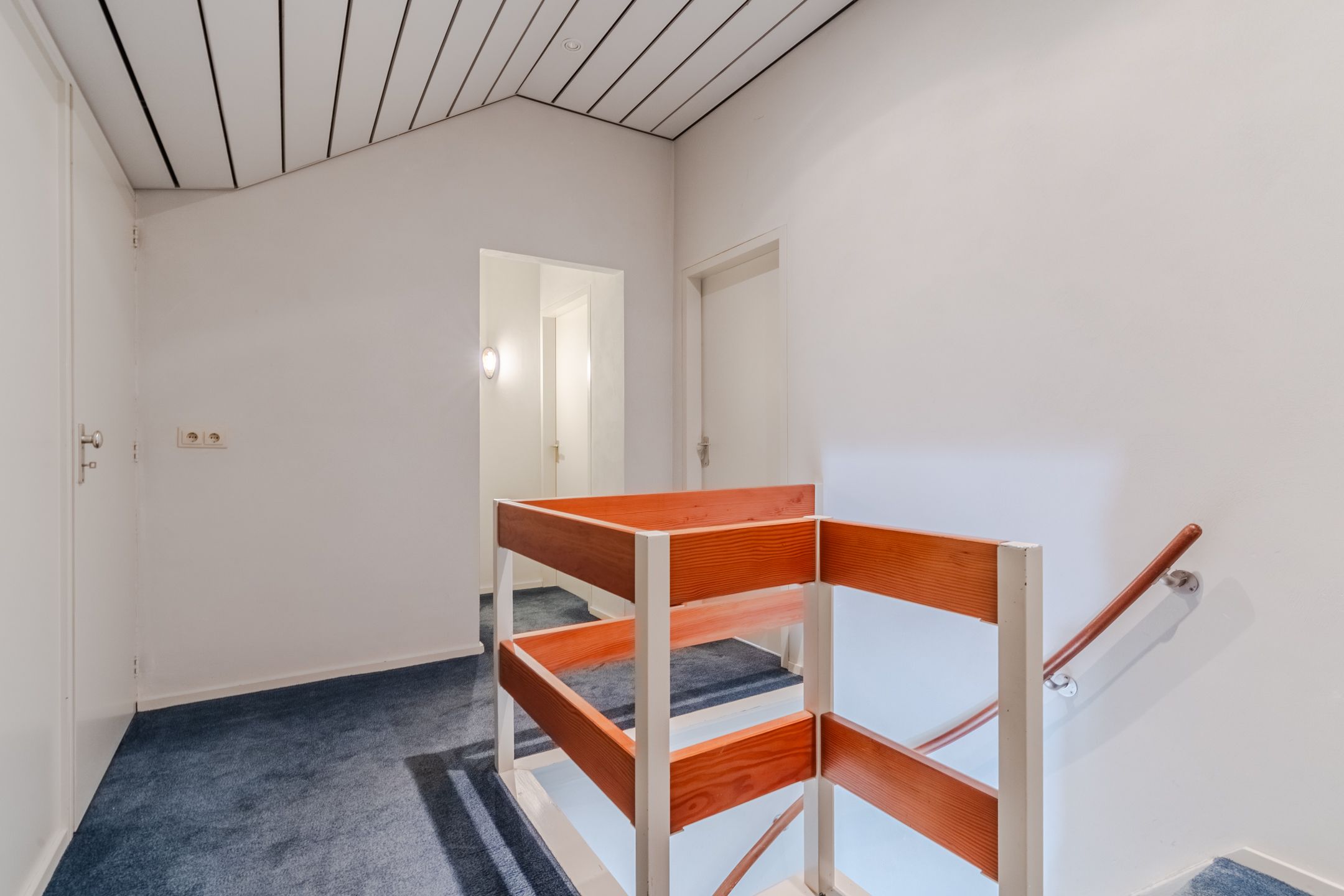 Spacious Detached Villa with Garden Near Forest in Geldrop — 21