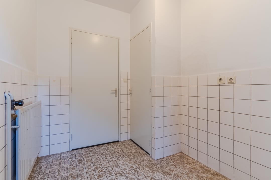 Spacious Detached Villa with Garden Near Forest in Geldrop — 17