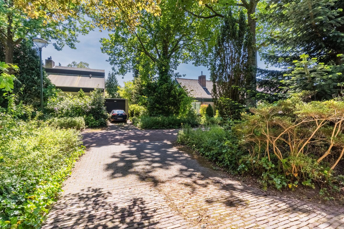 Spacious Detached Villa with Garden Near Forest in Geldrop — 55