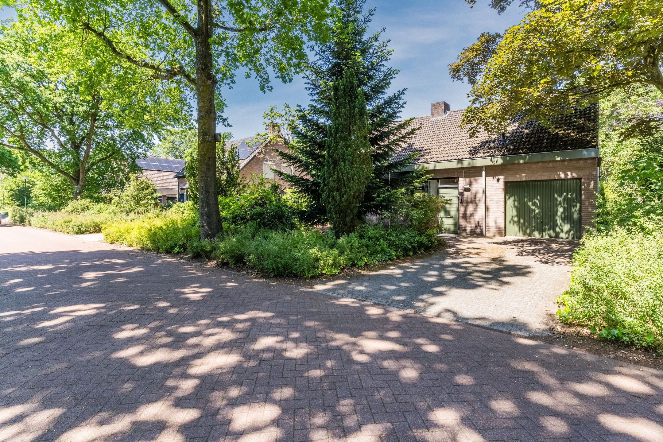 Spacious Detached Villa with Garden Near Forest in Geldrop — 57