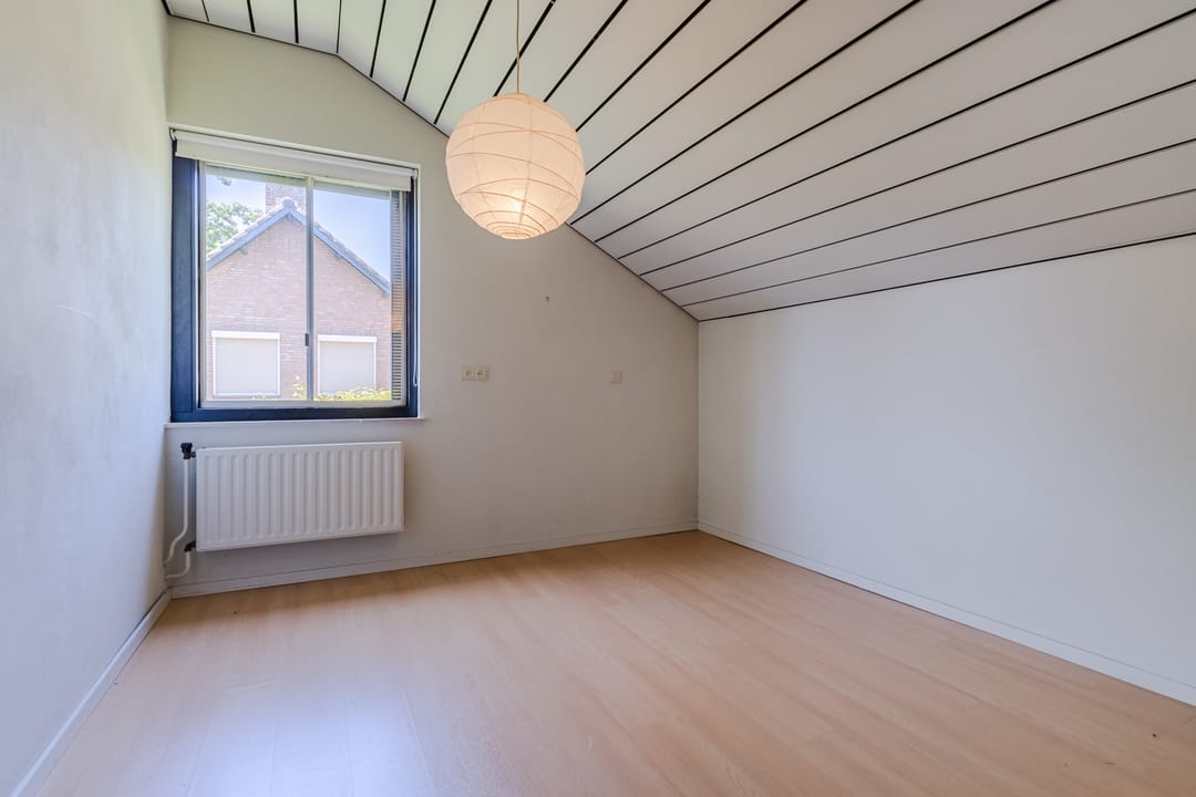 Spacious Detached Villa with Garden Near Forest in Geldrop — 26