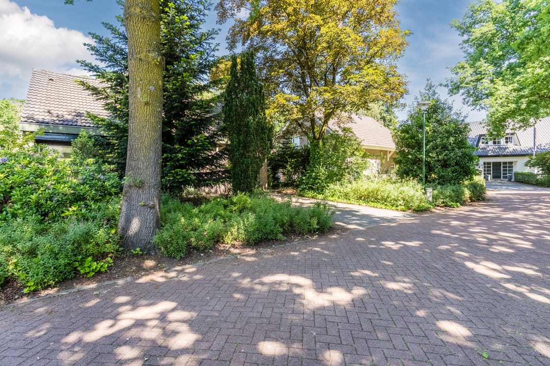 Spacious Detached Villa with Garden Near Forest in Geldrop — 56