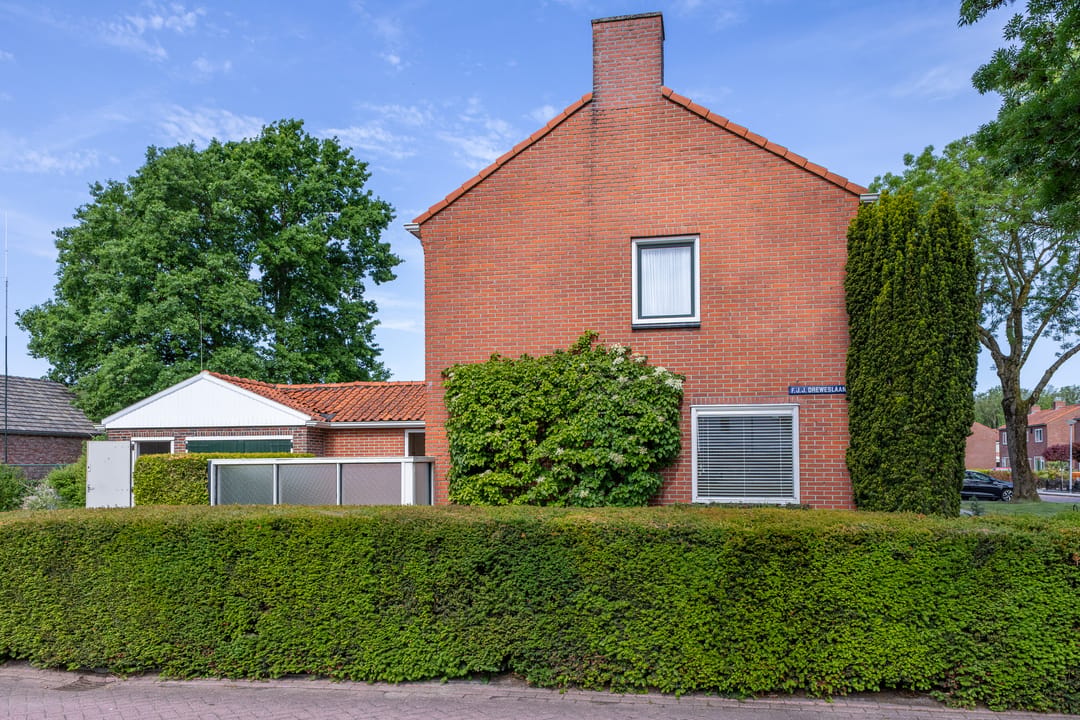 Photo 52 of Schoolstraat 47