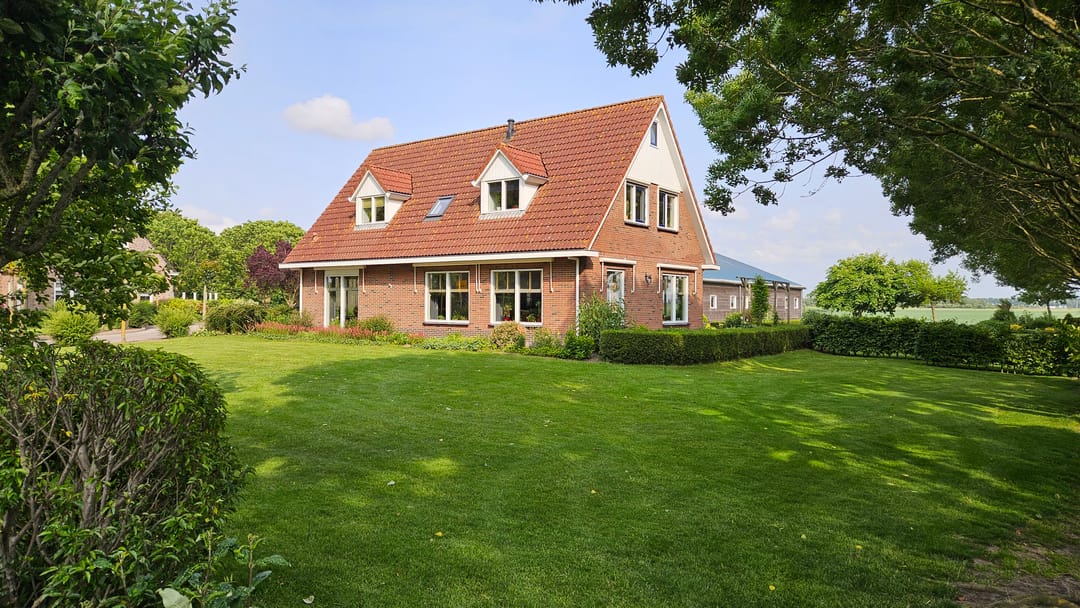Photo 32 of Hoofdweg 1052