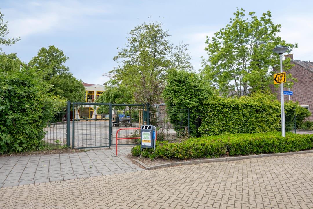 Photo 32 of Asterstraat 24