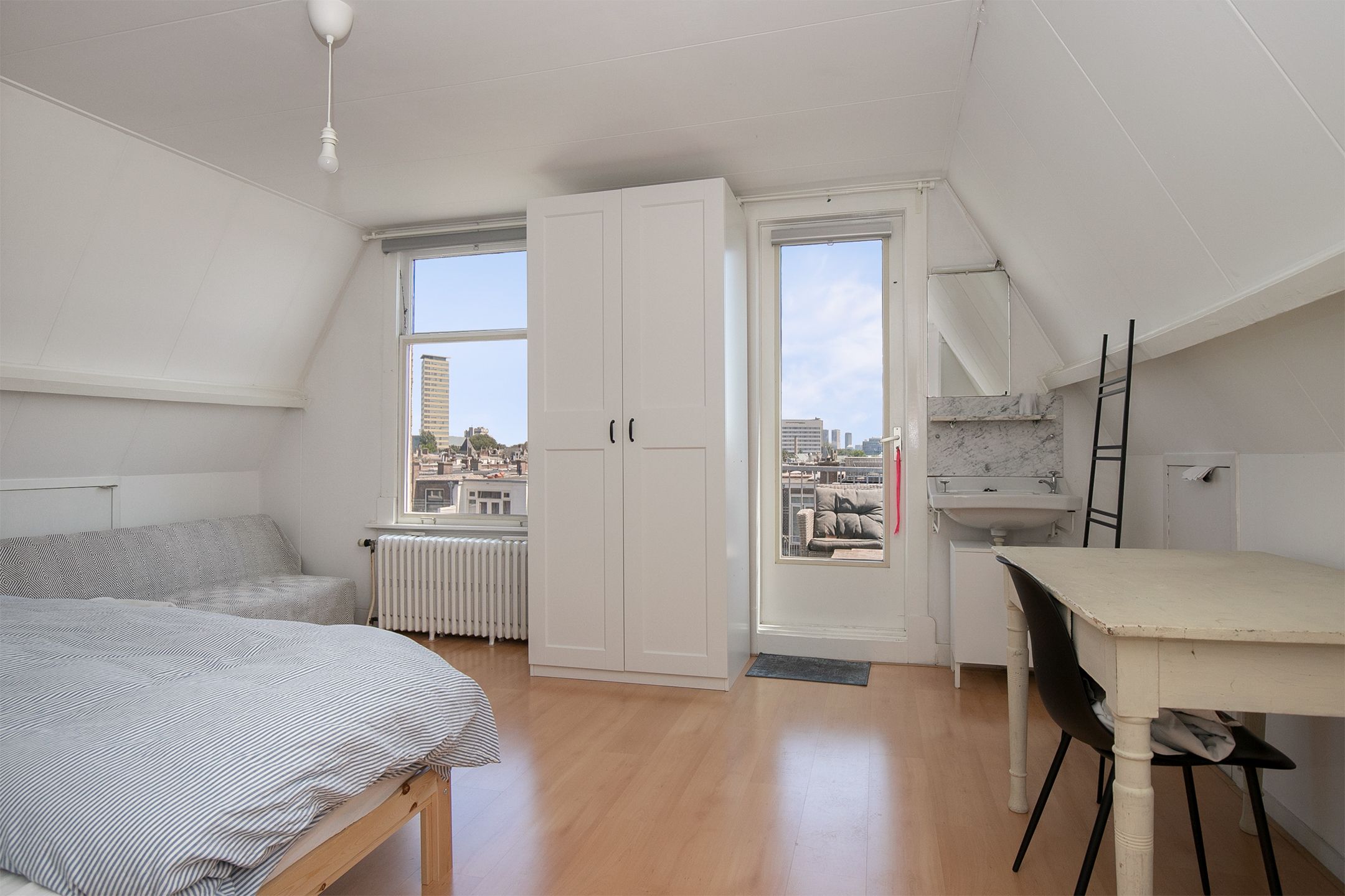 Photo 39 of Frederik Hendriklaan 200