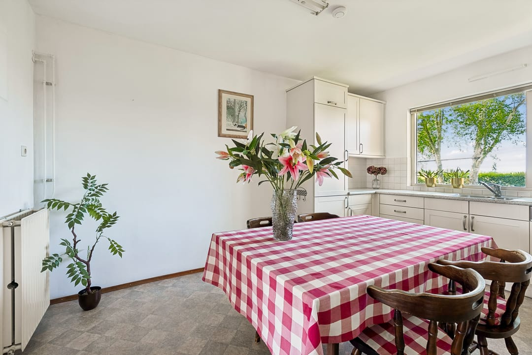 Detached Family Home with Large Garden and Rural Views in Schalkwijk — 13