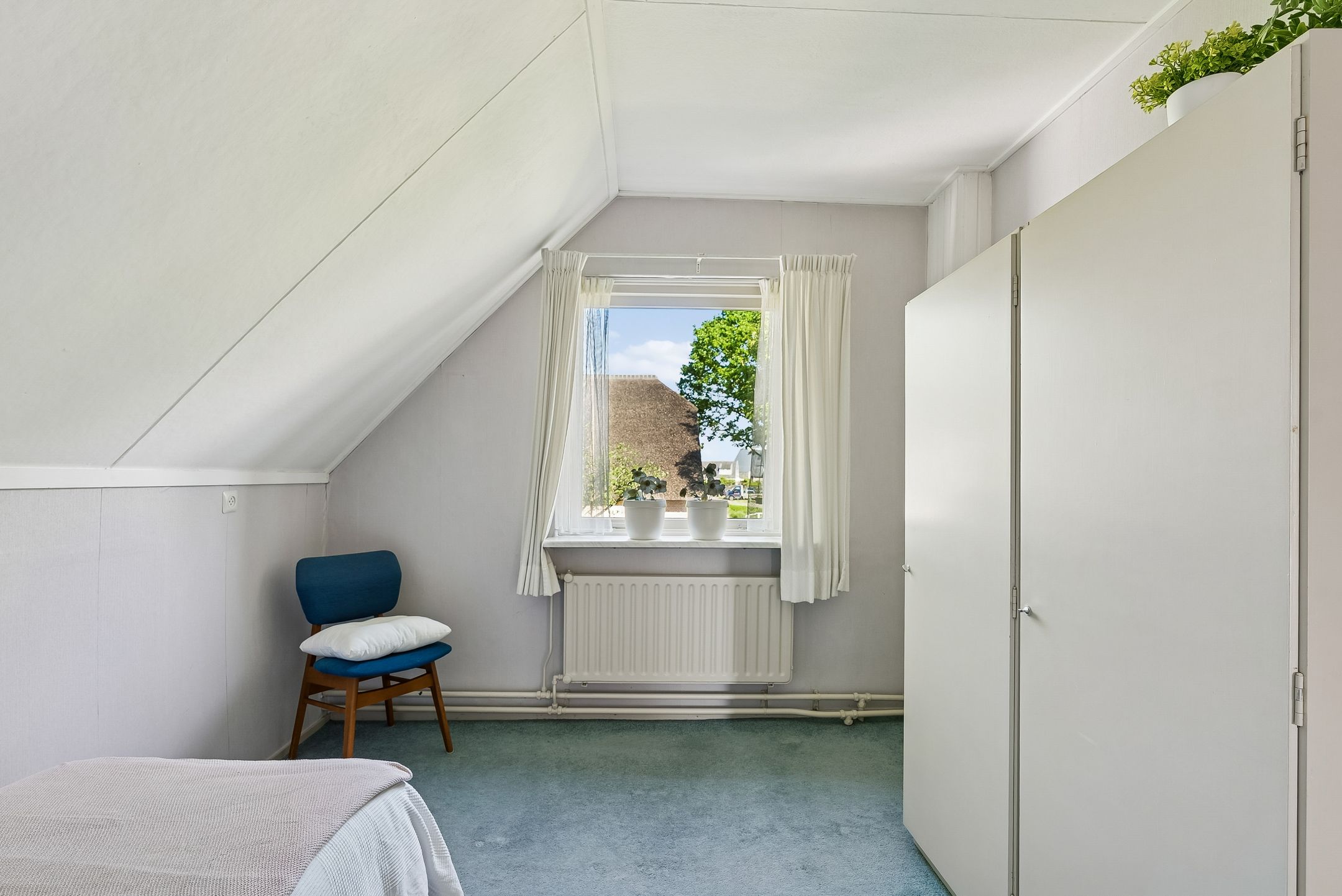 Detached Family Home with Large Garden and Rural Views in Schalkwijk — 27