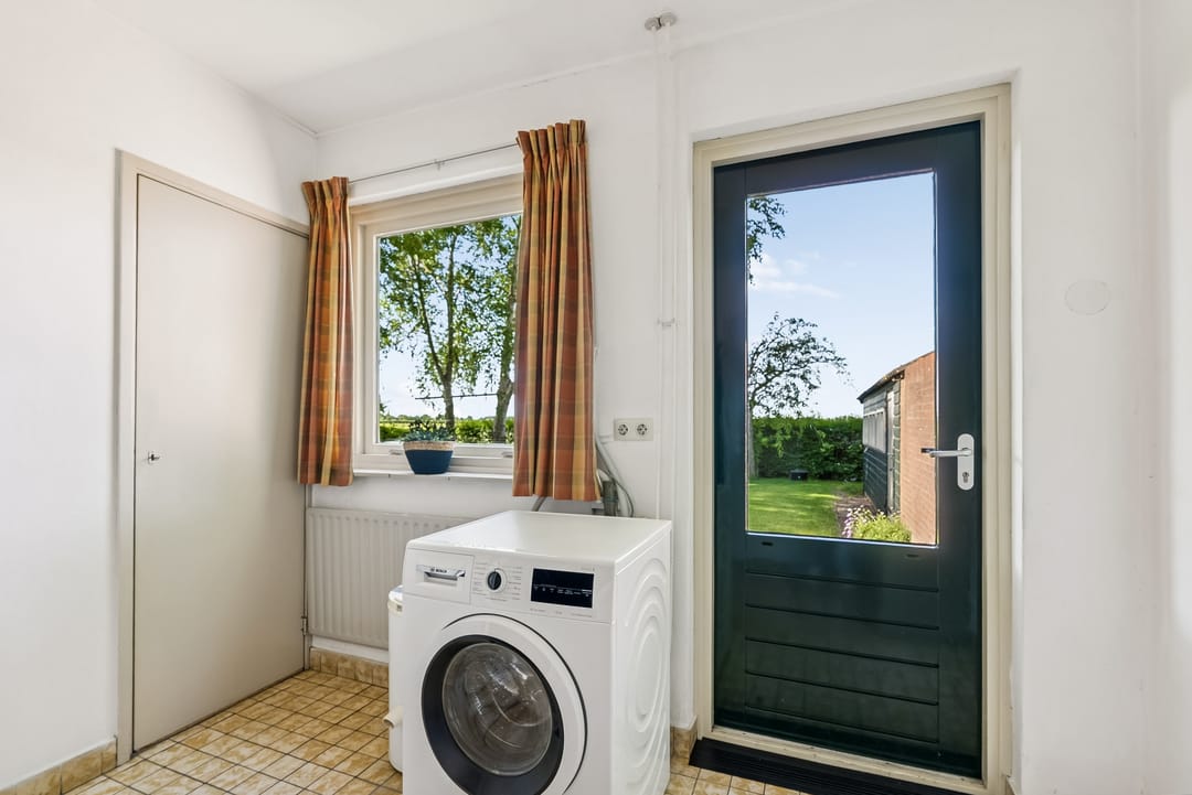 Detached Family Home with Large Garden and Rural Views in Schalkwijk — 17