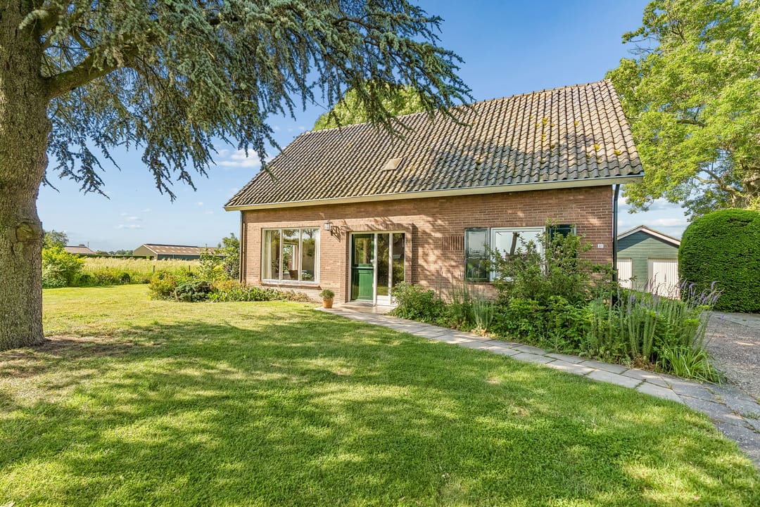 Detached Family Home with Large Garden and Rural Views in Schalkwijk — 43