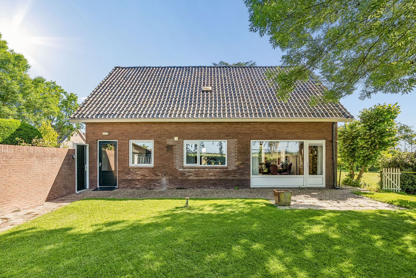Detached Family Home with Large Garden and Rural Views in Schalkwijk — 49