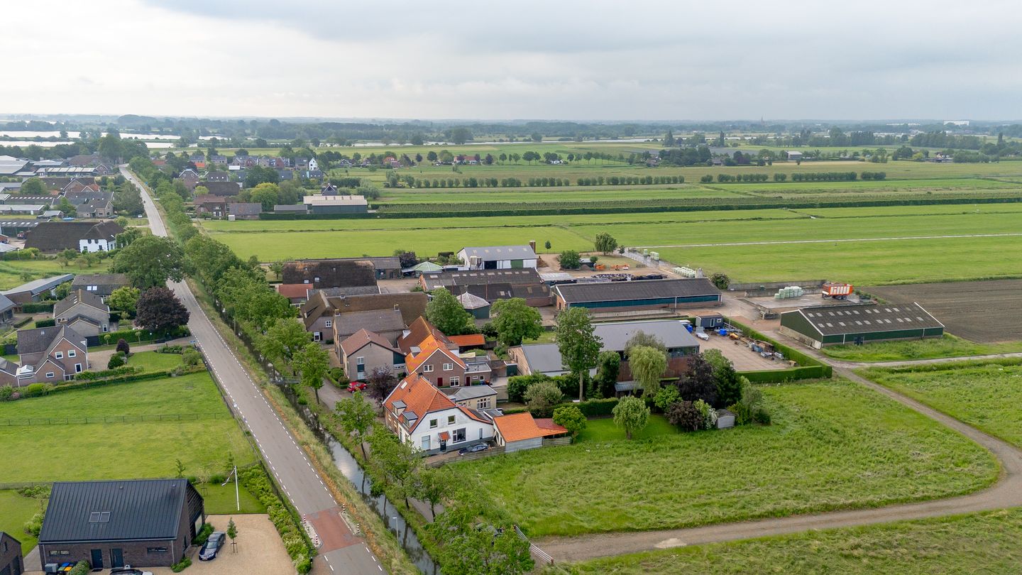 Detached Family Home with Large Garden and Rural Views in Schalkwijk — 79