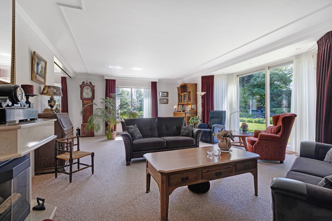 Spacious Detached Villa with Extensive Land and Private Garden — 7