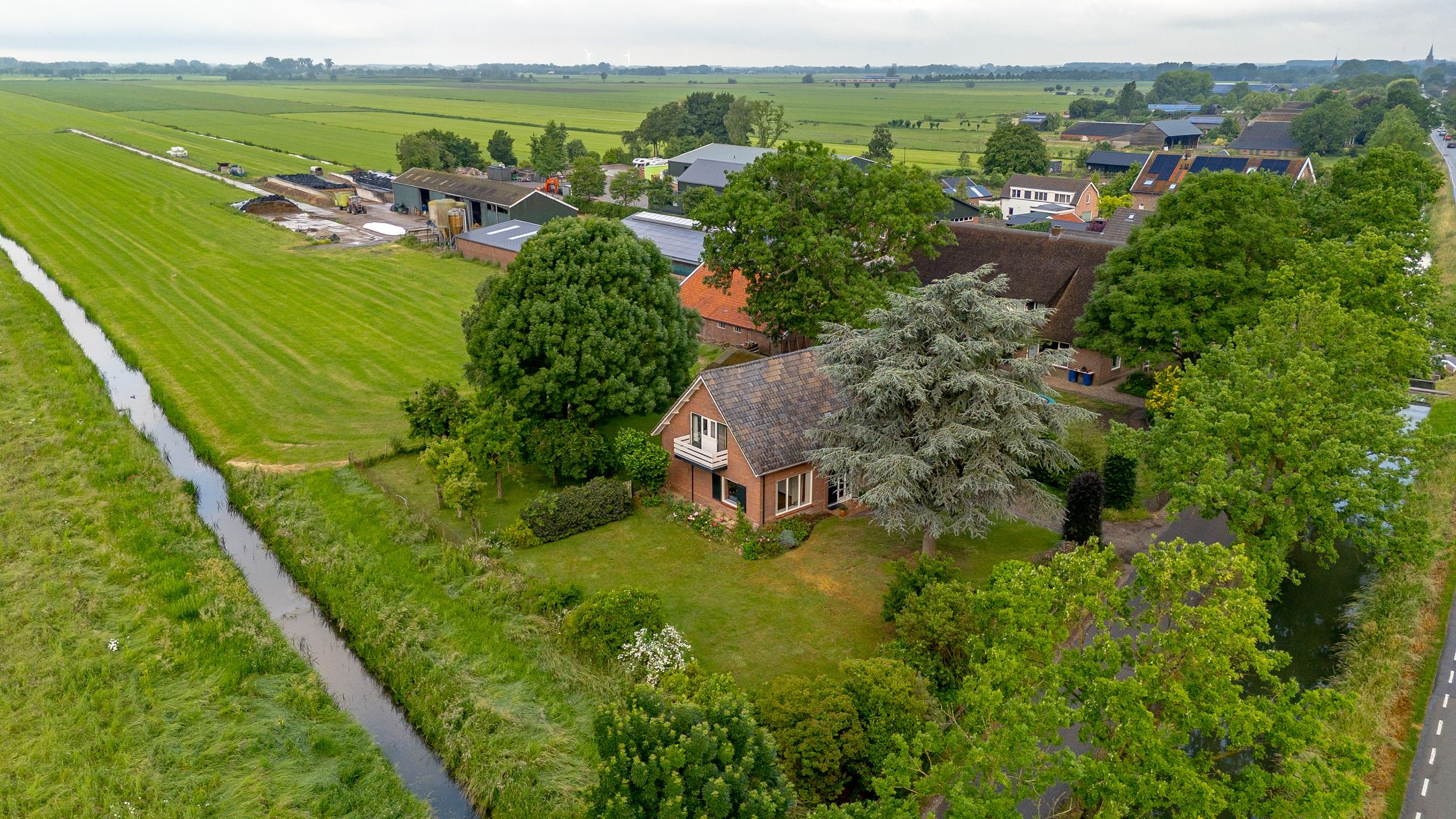 Detached Family Home with Large Garden and Rural Views in Schalkwijk — 75