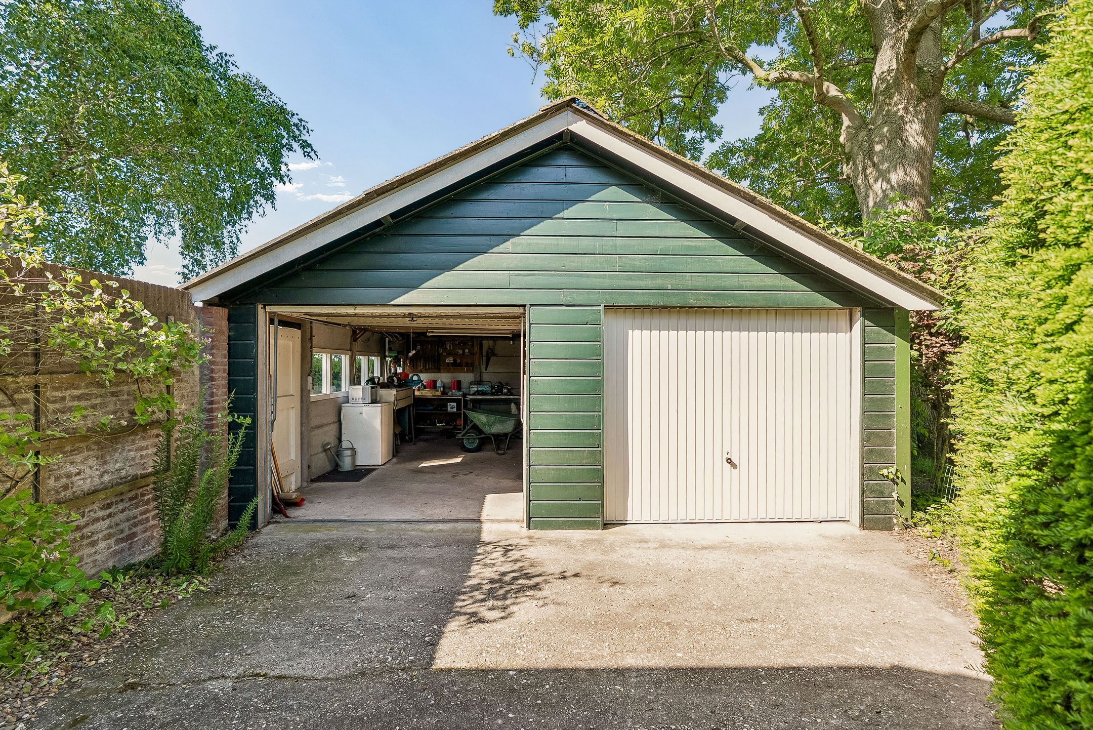 Detached Family Home with Large Garden and Rural Views in Schalkwijk — 39