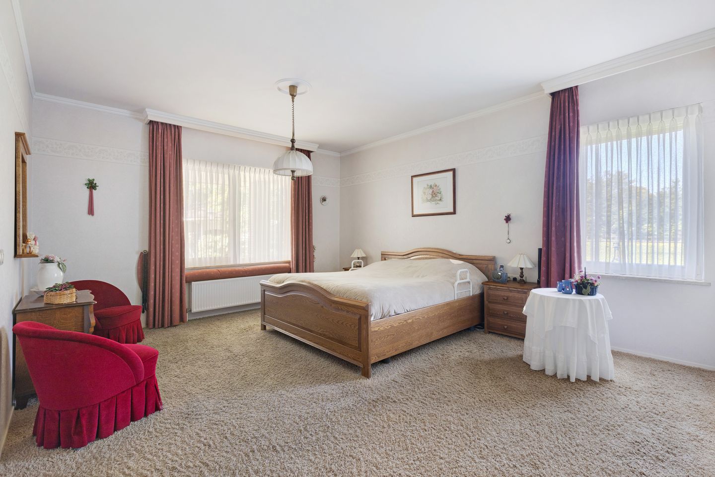 Spacious Detached Villa with Extensive Land and Private Garden — 19