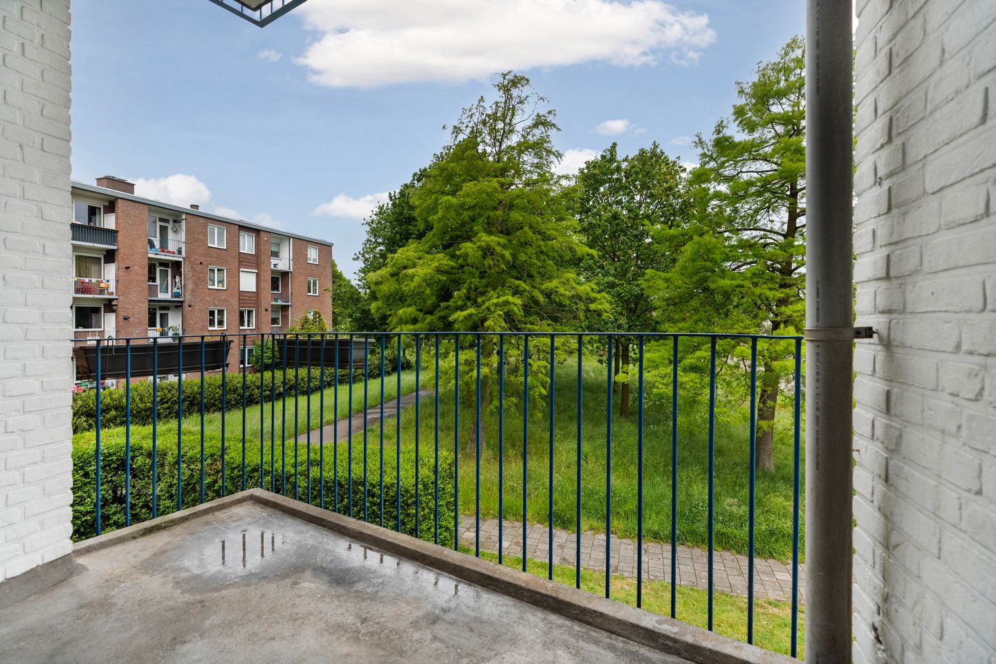 Spacious Move-in Ready Apartment with Two Balconies and Private Storage in Nijmegen — 34