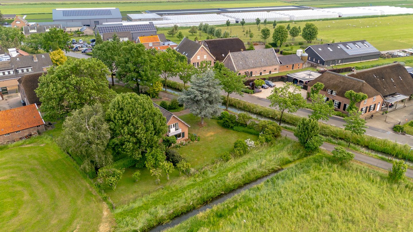 Detached Family Home with Large Garden and Rural Views in Schalkwijk — 74