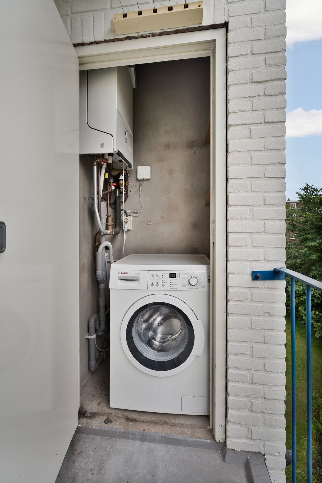 Spacious Move-in Ready Apartment with Two Balconies and Private Storage in Nijmegen — 23