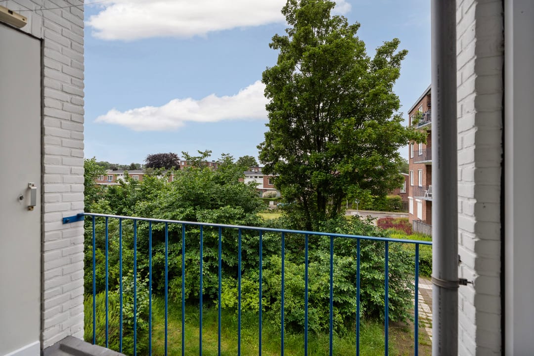 Spacious Move-in Ready Apartment with Two Balconies and Private Storage in Nijmegen — 22