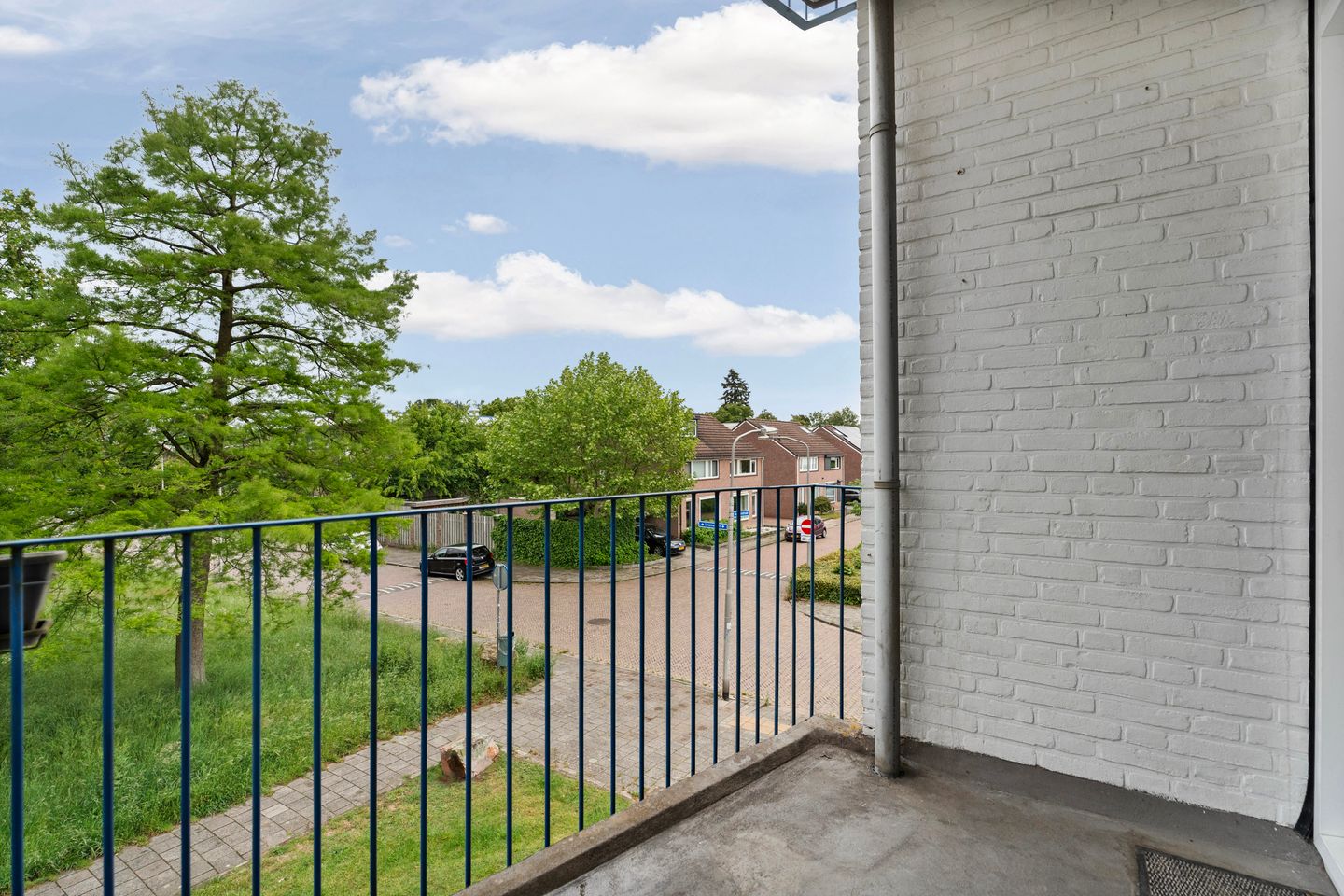 Spacious Move-in Ready Apartment with Two Balconies and Private Storage in Nijmegen — 35