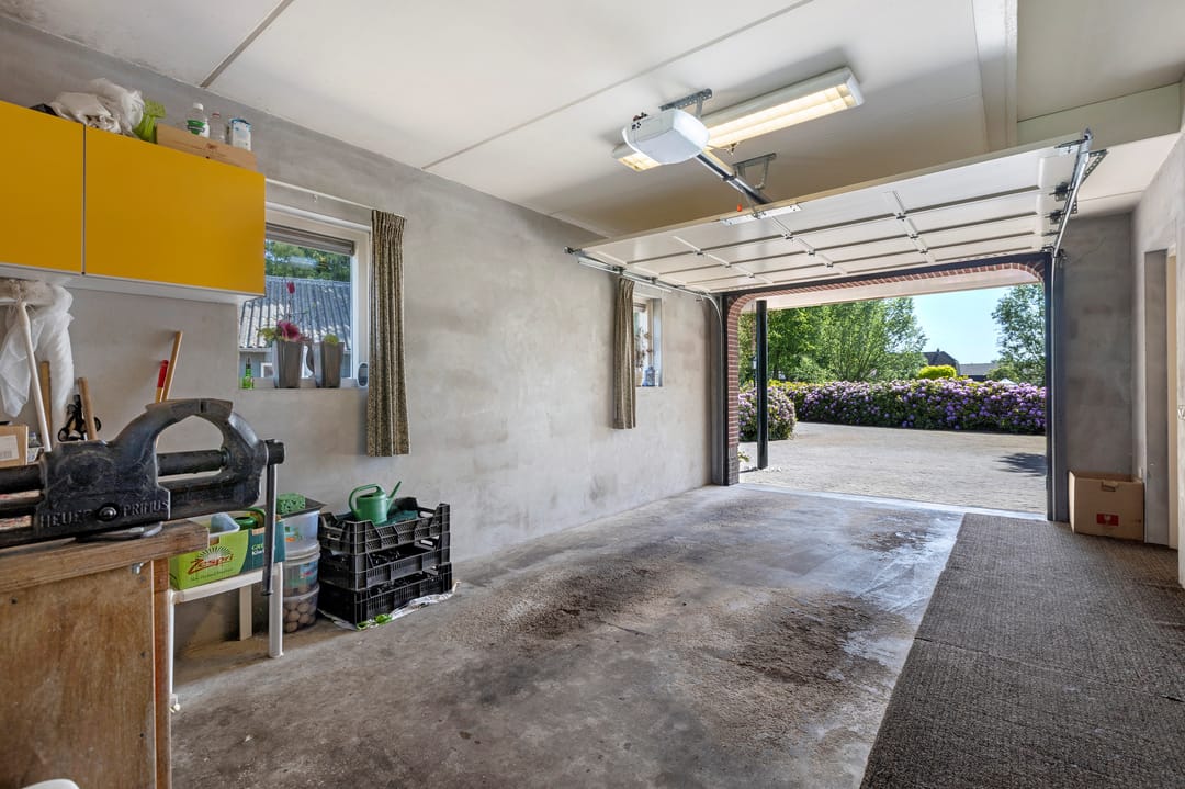Spacious Detached Villa with Extensive Land and Private Garden — 47