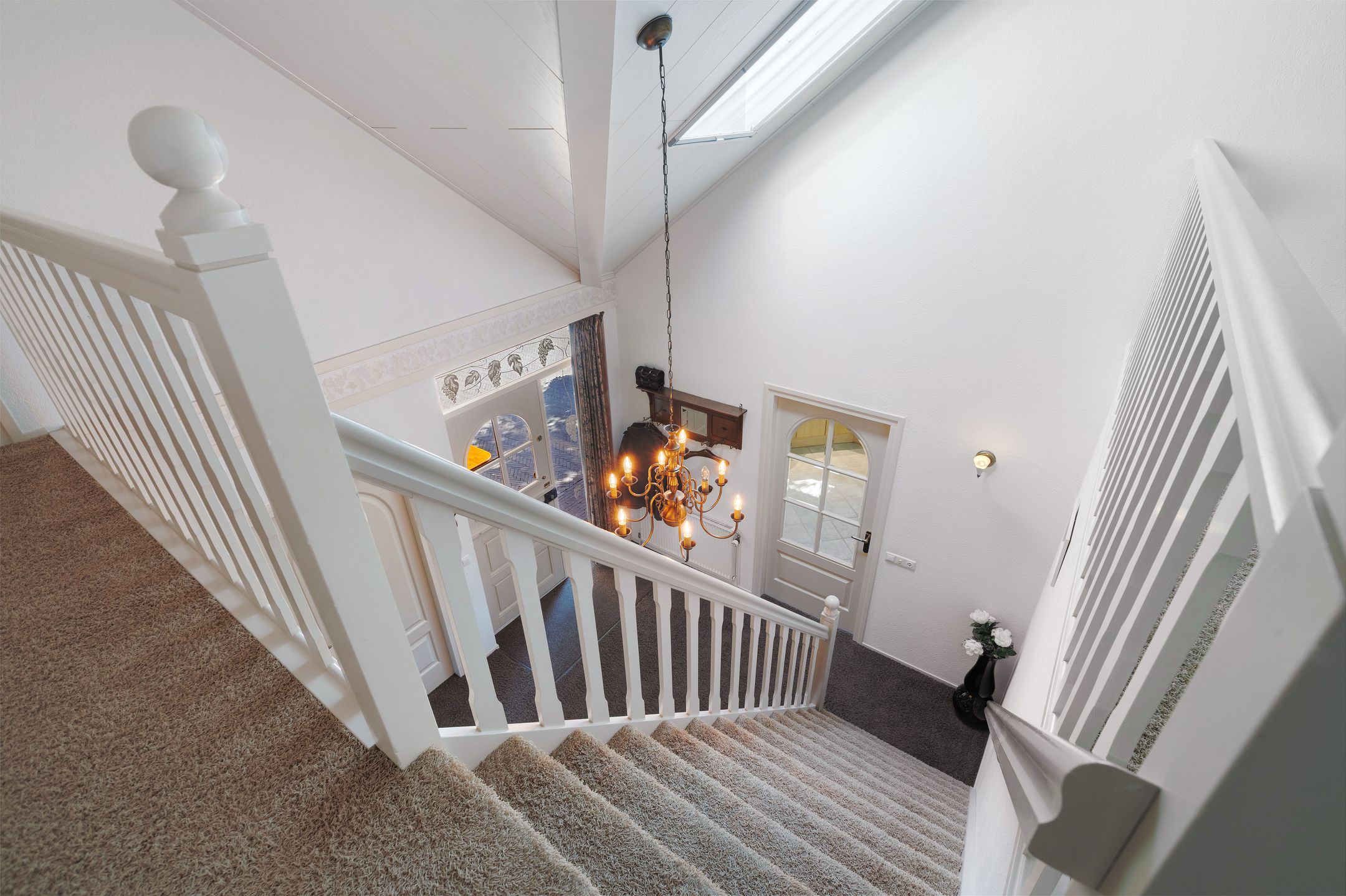Spacious Detached Villa with Extensive Land and Private Garden — 36
