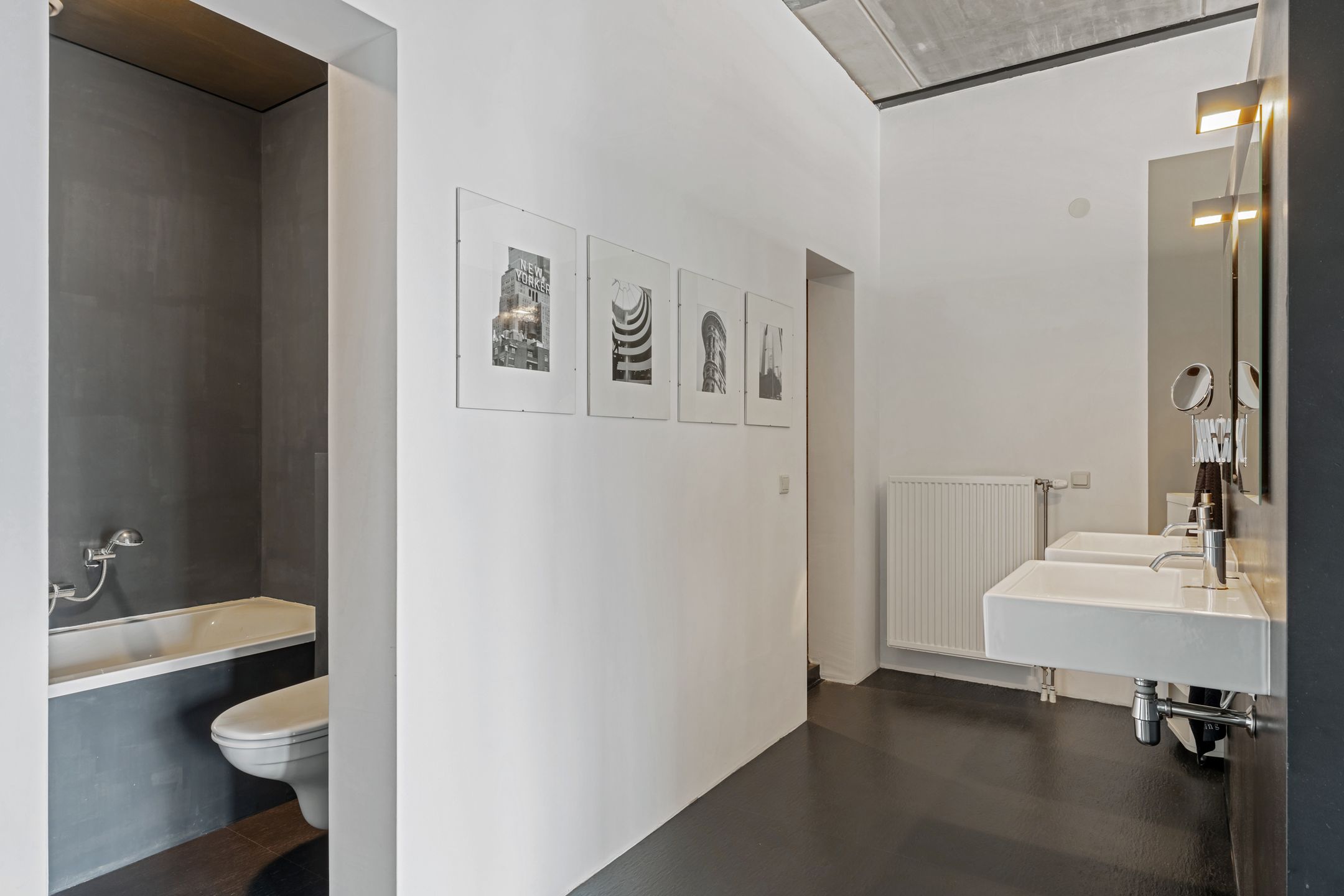Photo 33 of Lloydstraat 188