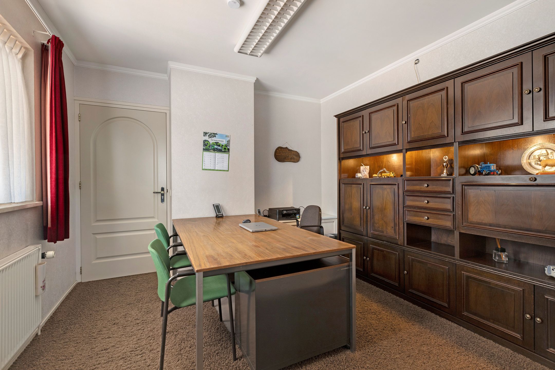 Spacious Detached Villa with Extensive Land and Private Garden — 30