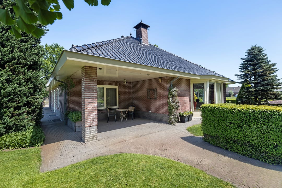 Spacious Detached Villa with Extensive Land and Private Garden — 52