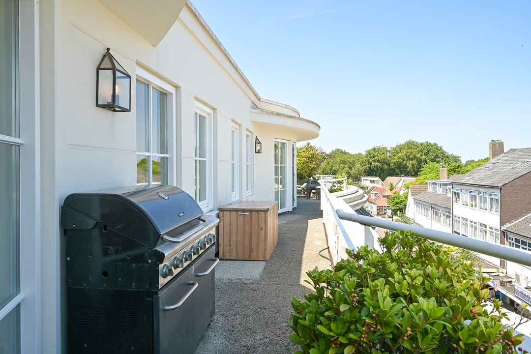 Photo 11 of Van Hogendorpstraat 127