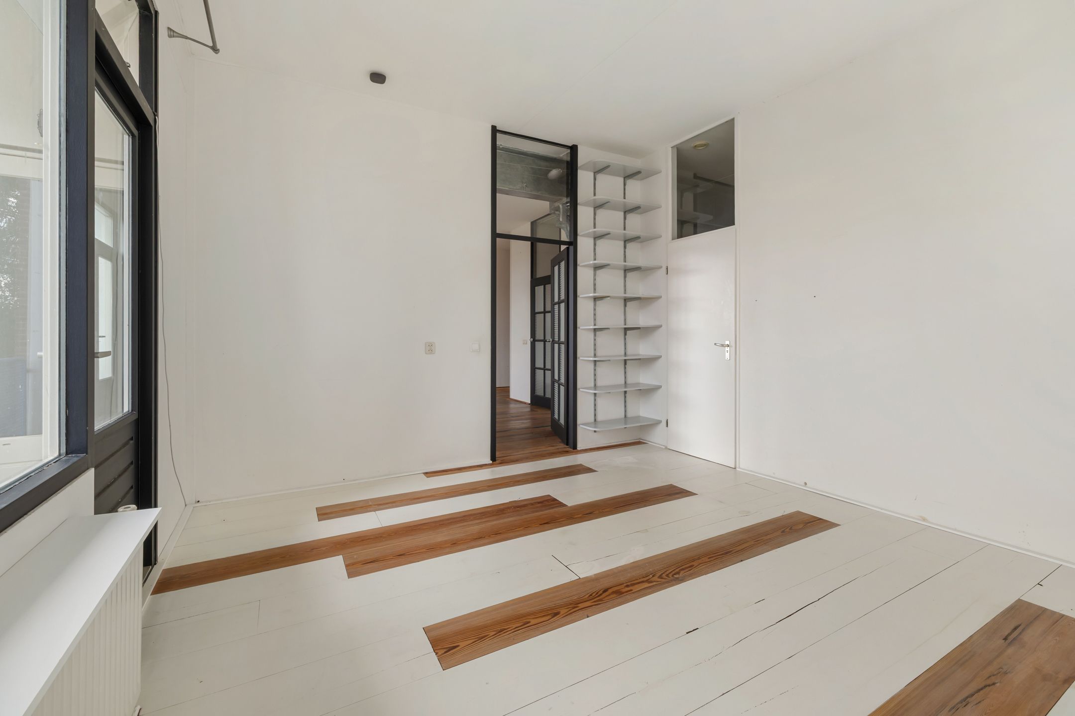 Bright and Spacious 3-Room Apartment with Private Parking in Amsterdam Eastern Docklands — 12