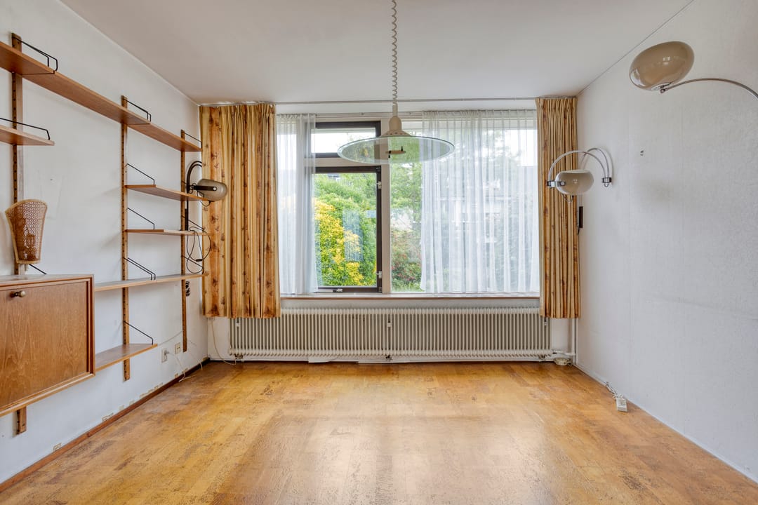 Spacious Corner Townhouse with Extensive South-Facing Garden in Quiet Green Location — 7