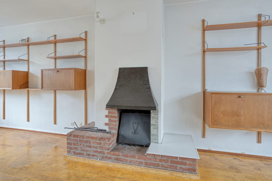 Spacious Corner Townhouse with Extensive South-Facing Garden in Quiet Green Location — 11