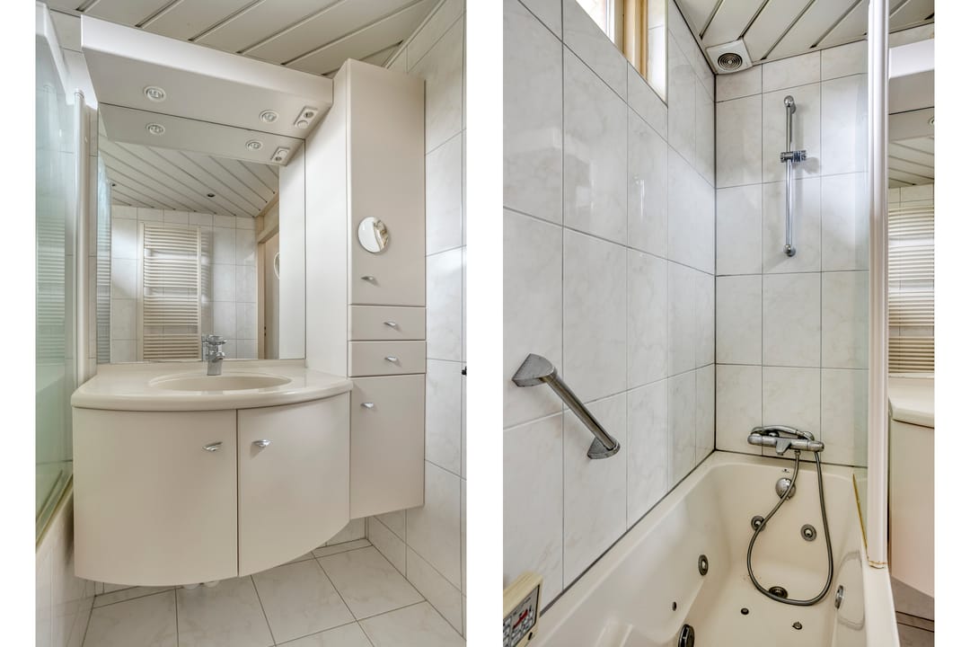 Spacious Corner Townhouse with Extensive South-Facing Garden in Quiet Green Location — 23