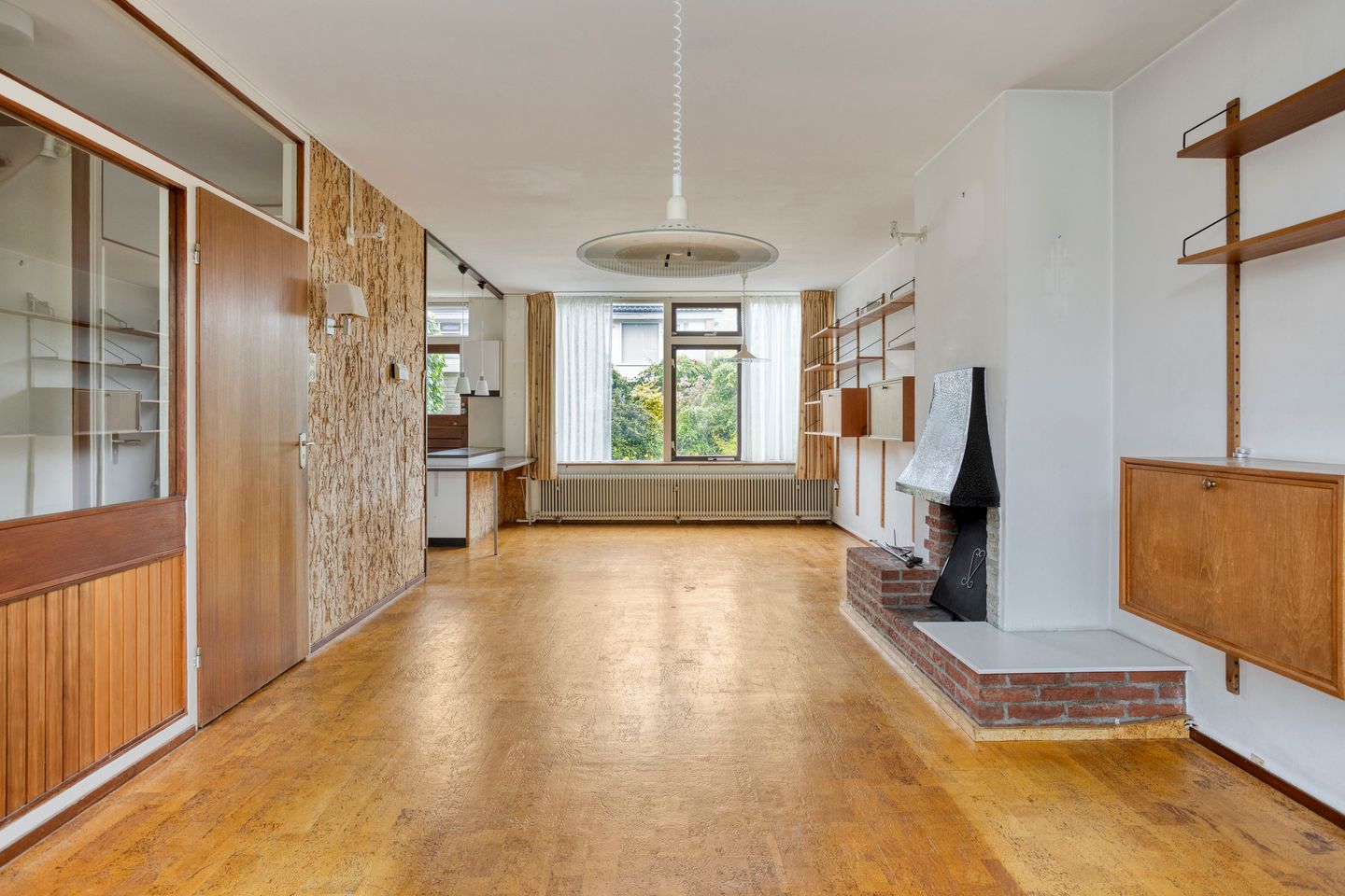 Spacious Corner Townhouse with Extensive South-Facing Garden in Quiet Green Location — 10