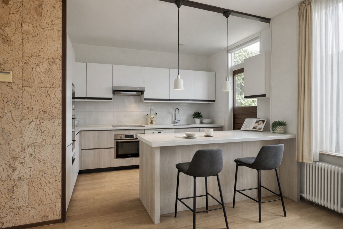 Spacious Corner Townhouse with Extensive South-Facing Garden in Quiet Green Location — 14