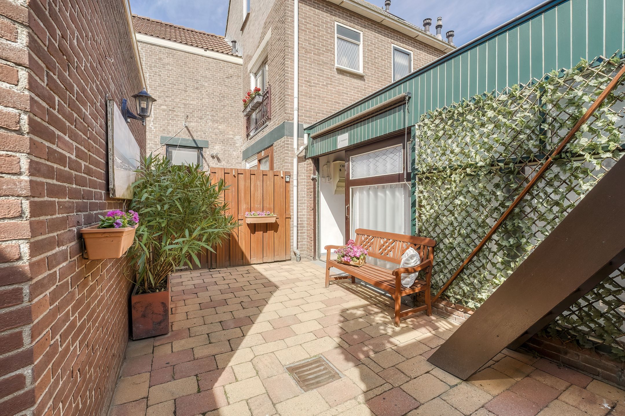 Photo 24 of Zuidstraat 52