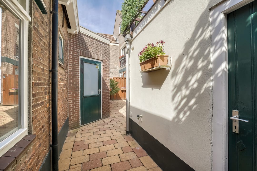 Photo 23 of Zuidstraat 52