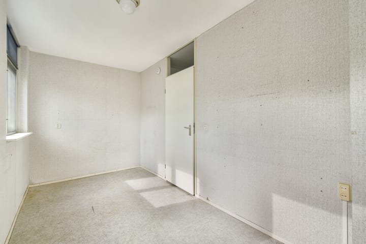 Tussenwoning te koop: Johanna Naber-erf 176, Dordrecht