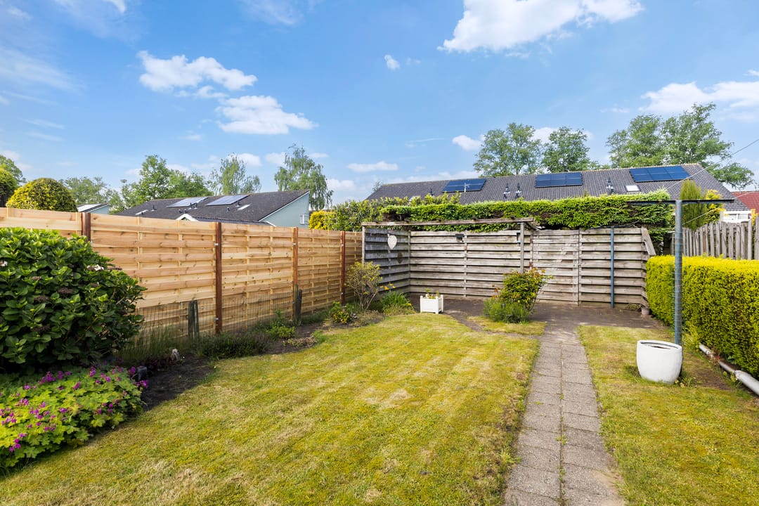 Affordable Terraced Home with Four Bedrooms and Spacious Garden in Burgum — 22